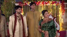 Thik Jeno Love Story S10E50 Adi-Aankhi Get Married Full Episode