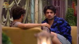 Bigg Boss (Colors tv) S17 E95 Bewakoof Aadmi, Mein Gir Sakta Tha!