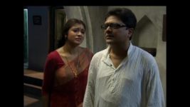 Aanchol S06E31 Kushan sees Tushu with Monosij Full Episode