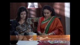 Aanchol S08E34 Bittoo questions Tushu Full Episode