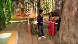 Ek Hazaaron Mein Meri Behna Hai S03E17 Virat's car breaks down Full Episode