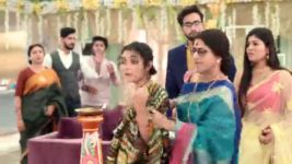 Falna (Jalsha) S01E31 Ashalata Gets Her Way Full Episode