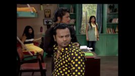 Kanamachi S01 E07 Katha kidnaps the delegates