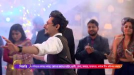 Pherari Mon S01 E442 Parama hallucinates Malini's murder