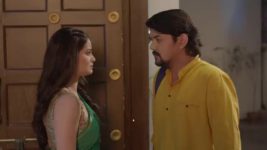 Lagnachi Bedi S01 E289 Raya Faces Questions