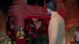 Mem Bou S01E32 Koustav Invites Carol Full Episode