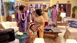 Shob Choritro Kalponik S04 E09 Kuhu and her family is humiliated