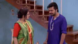 Shob Choritro Kalponik S05 E17 Ranju gets injured
