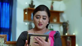 Kumkuma Puvvu (Maa Tv) S08 E2137 Madhavi Concocts a Scheme