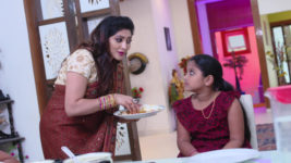 Kumkuma Puvvu (Maa Tv) S08 E1349 Kaveri, Uma Devi on a Mission