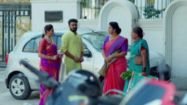 Kumkuma Puvvu (Maa Tv) S08 E2039 Padmavathi Advises Kaveri