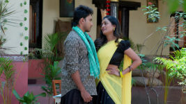 Kumkuma Puvvu (Maa Tv) S08 E2114 Bunty Saves Anjali
