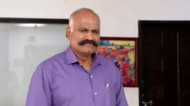 Kumkuma Puvvu (Maa Tv) S08 E318 Vishwanath Blames Himself