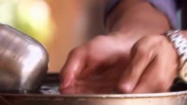 Saraswatichandra S01E22 Kumud offers help Full Episode
