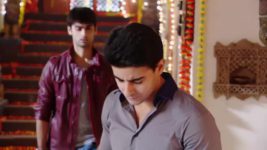 Saraswatichandra S05E19 Pramad apologises to Kumud Full Episode