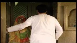 Bou Kotha Kao S01 E07 Nikhil Faces a Tough Situation