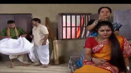 Ishti Kutum S01 E53 Kamalika Brings Baha Home