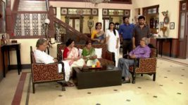 Jolnupur S24 E31 Krishnendu comforts Amartya