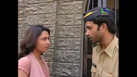 Karamchand S01 E11 Property Dispute (notification alert)