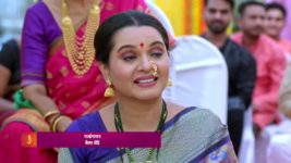 Sara Kahi Tichyasathi S01 E226 28th April 2024