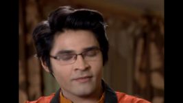 Bodhuboron S09E16 Rahul meets Jhilmil Full Episode