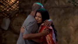 Tumi Ashe Pashe Thakle S01 E186 Parvati Hides the Truth