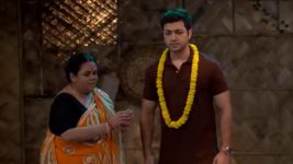 Tumi Ashe Pashe Thakle S01 E188 Purva Manipulates Paro