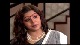 Chokher Tara Tui S09E42 Aporupa defends Tapasya Full Episode