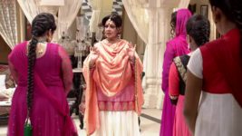 Chokher Tara Tui S10E25 Ayush meets Umrao Jaan Full Episode