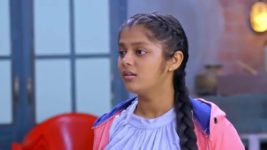 Dheere Dheere Se S01 E18 Raghav Comforts Bhawana