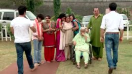 Ek Hazaaron Mein Meri Behna Hai S06E07 Beeji gets the property deed Full Episode