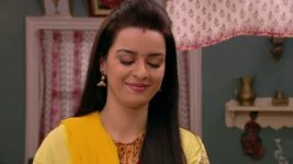 Mere Angne Mein S05E20 Sharmili's 'Prisoner' Flees Full Episode