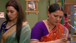 Mere Angne Mein S07E20 Preeti is in a Fix Full Episode