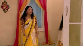 Mere Angne Mein S08E11 Preeti Knocks Mohit Down Full Episode