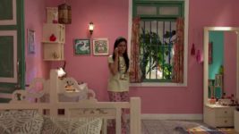 Mere Angne Mein S08E69 Riya Searches for Shanti Full Episode