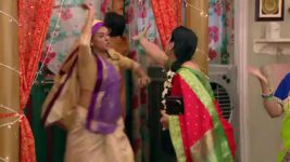 Mere Angne Mein S12E37 Preeti Falls Unconscious! Full Episode
