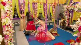 Mere Angne Mein S17E31 Shanti Gets A Strange Visitor Full Episode
