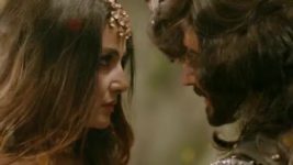 Naagin (Colors tv) S05 E12 Veer-Bani cross swords!