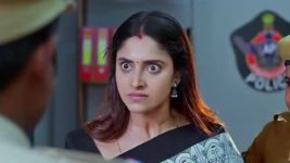 Oorvasivo Rakshasivo S01 E122 Purushotham Suspects Rudraraj