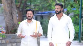 Shreegowri S01 E93 Raghuram blackmails Appu
