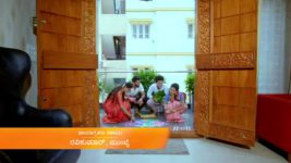 Paaru S01E959 5th August 2022 Full Episode