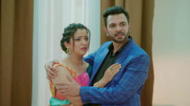 Premachi Gosht S01 E251 Harshvardhan Manipulates Savni