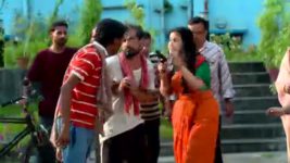 Tumi Ashe Pashe Thakle S01 E214 Deb, Paro's Squabble