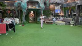 Bigg Boss (Colors tv) S18 E47 Rishton Ki Agnipariksha!