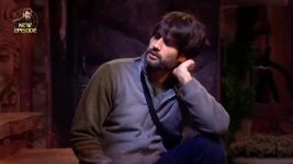 Bigg Boss (Colors tv) S18 E72 Vivian Ne Palti Game!