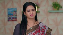 Brahma Mudi S01 E606 Kavya Assists Raj