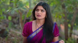 Laxmichya Paaulanni S01 E298 Advait Assists Kala with Care