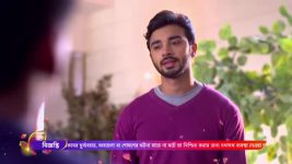 Prerona Atmamaryadar Lorai S01 E51 Naina speaks up for Karna