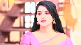 Shreegowri S01 E246 Gowri gifts a dress to Archana
