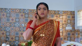 Karthika Deepam S02 E226 Deepa in Danger?
